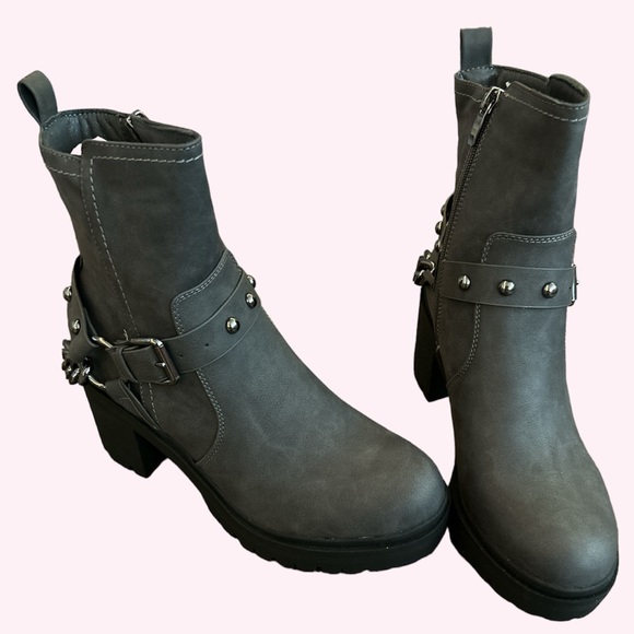 Quinda Lug Sole Booties by Nine West - Picture 1 of 2